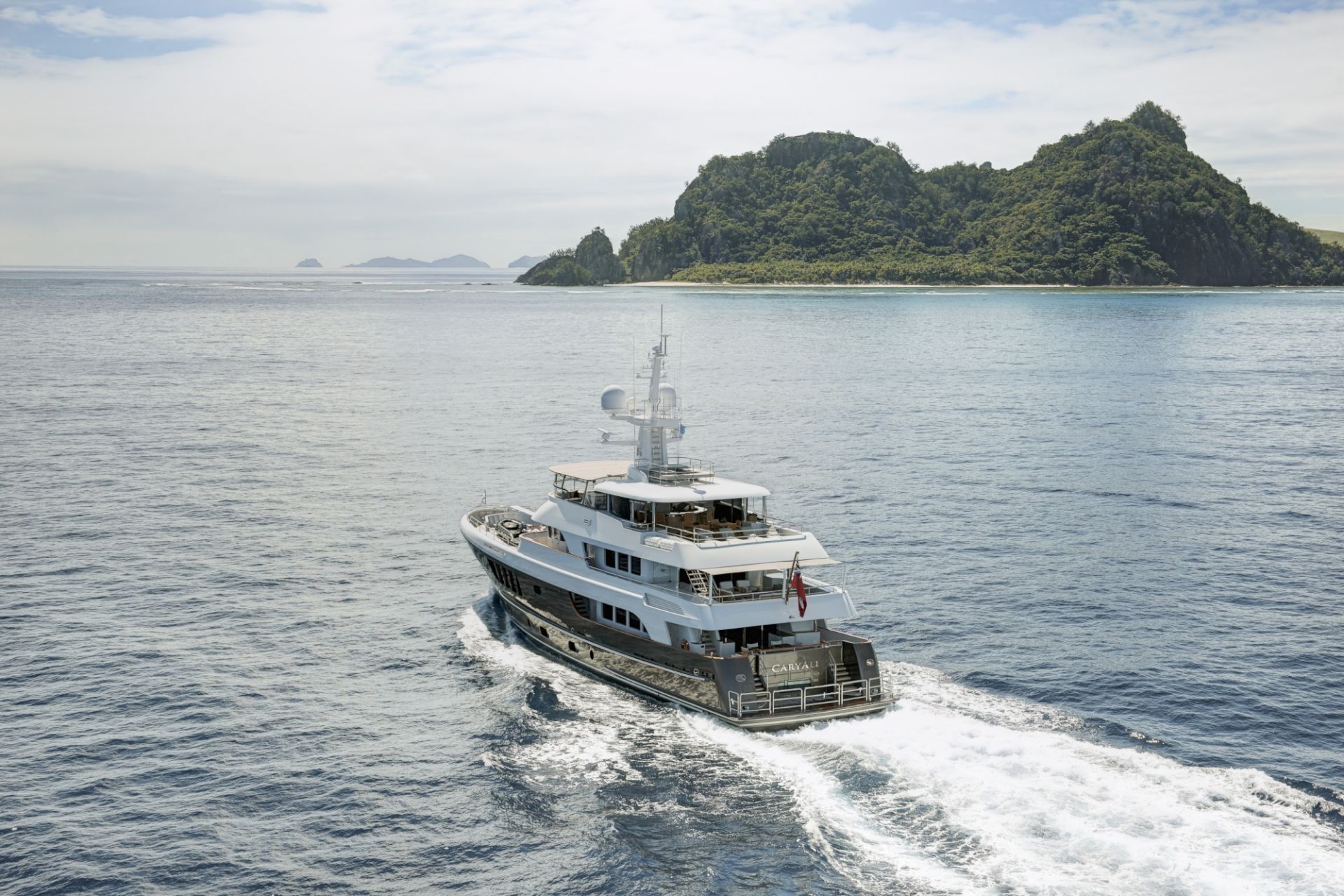 Yacht CaryAli, Alloy CHARTERWORLD Luxury Superyacht Charters